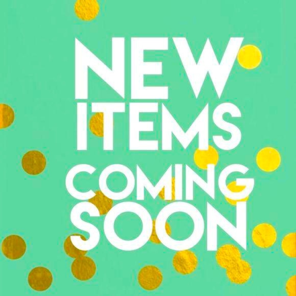 We items being listed over the next few days! 🌺